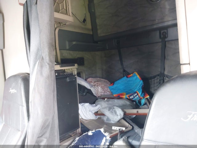 Freightliner Cascadia 125