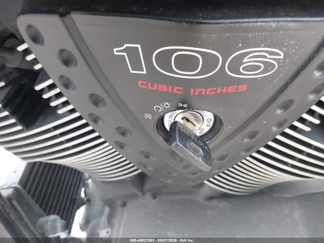 Victory Motorcycles High-ball