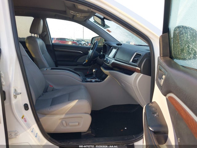 Toyota Highlander Limited Platinum V6