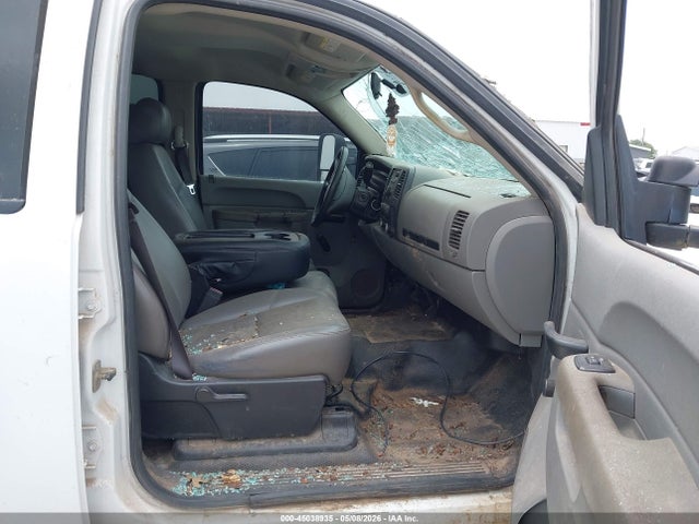 General Motors Sierra 3500HD Work Truck