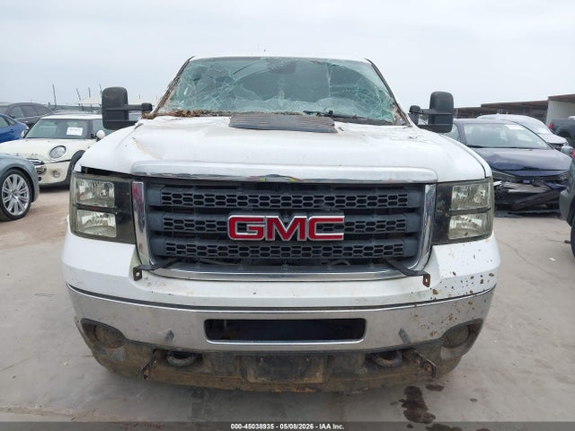 General Motors Sierra 3500HD Work Truck