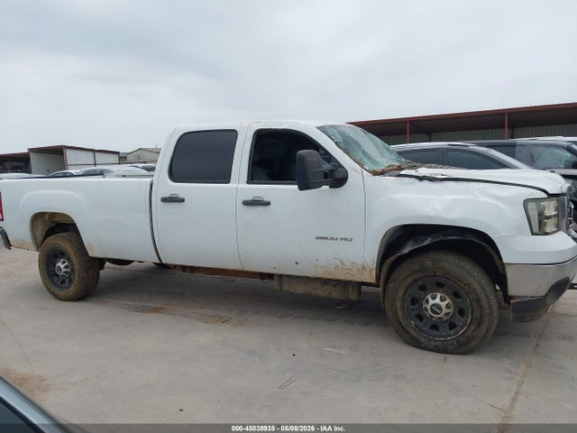 General Motors Sierra 3500HD Work Truck