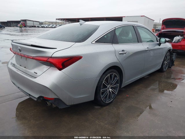 Toyota Avalon Xse