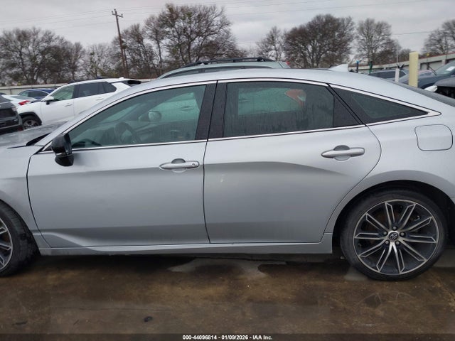 Toyota Avalon Xse