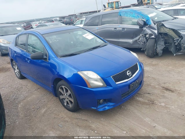Salvage Nissan Sentra Image