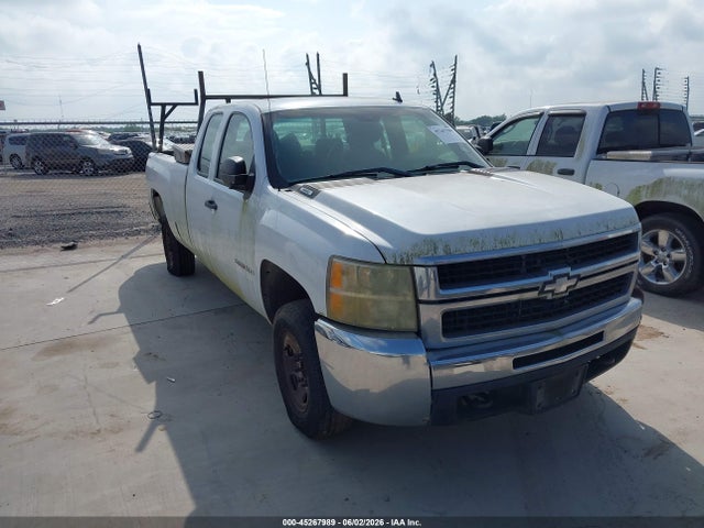 Salvage Chevrolet Silverado 2500 Image