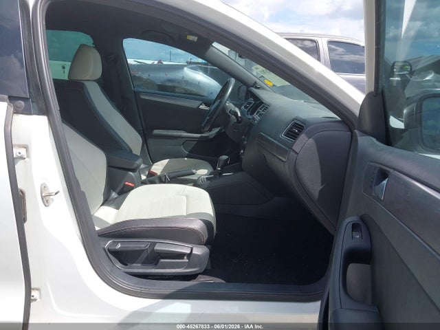 Volkswagen Jetta 1.8t Sport