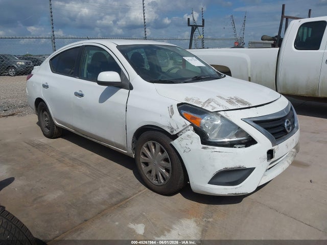 Salvage Nissan Versa Image