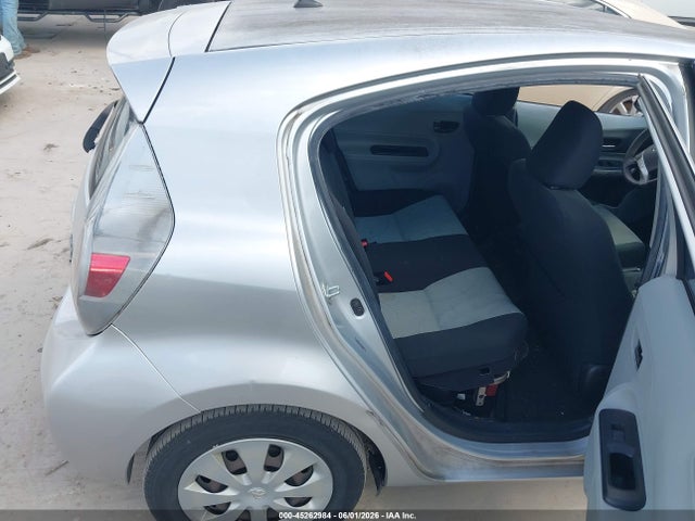 Toyota Prius c Two