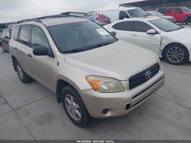 Salvage Toyota RAV4 Image