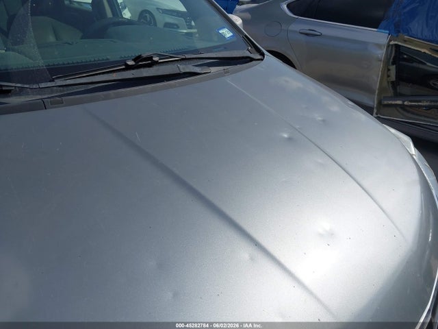 Nissan Versa 1.8 S