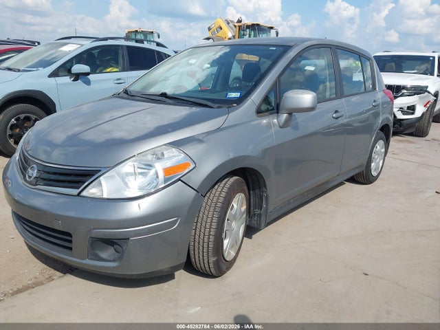 Nissan Versa 1.8 S