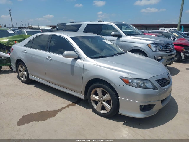 Salvage Toyota Camry Image