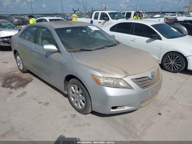 Salvage Toyota Camry Image