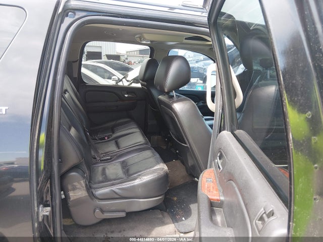 Chevrolet Suburban 1500 Lt