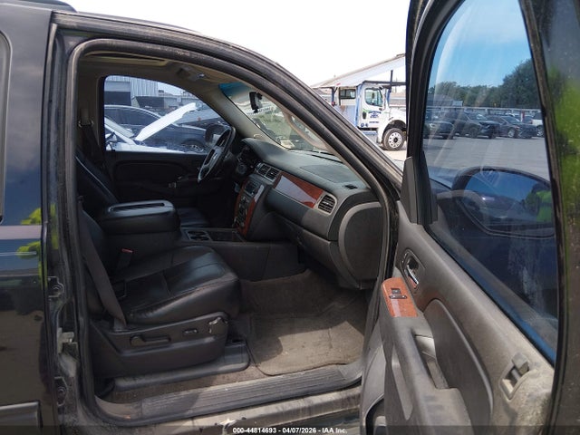 Chevrolet Suburban 1500 Lt