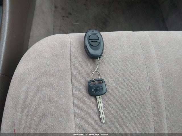 Toyota Camry Le V6