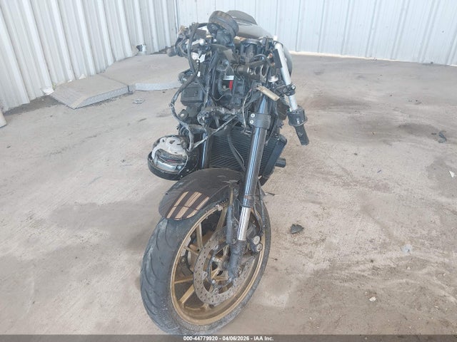 Yamaha Xsr900