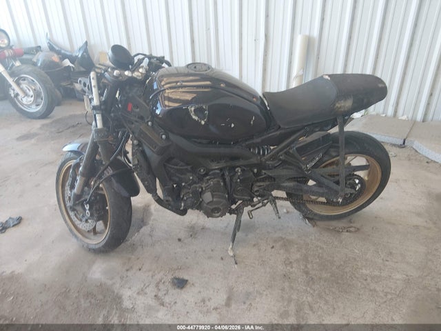 Yamaha Xsr900