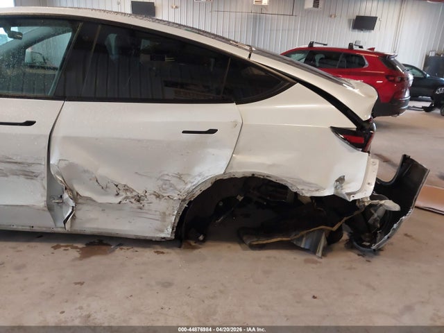 Tesla Model Y Long Range Dual Motor All-wheel Drive