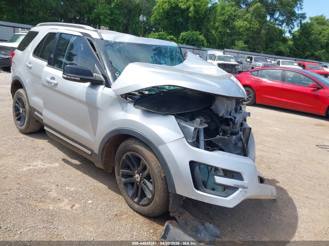 Salvage Ford Explorer Image