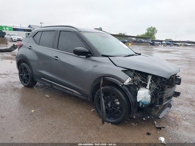 Salvage Nissan Kicks Image