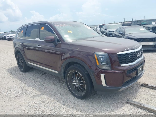 Salvage Kia Telluride Image