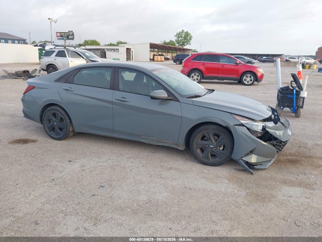 Hyundai ELANTRA Sel