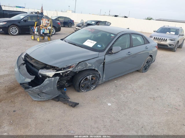 Hyundai ELANTRA Sel