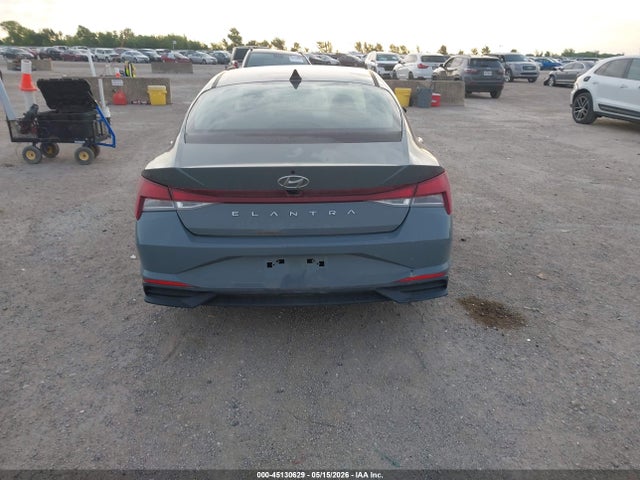 Hyundai ELANTRA Sel