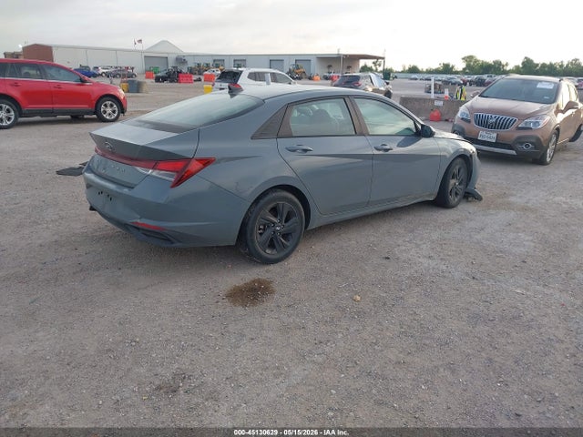 Hyundai ELANTRA Sel