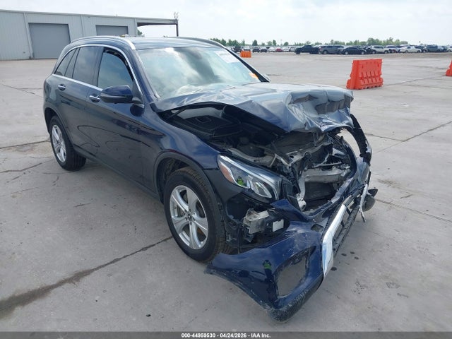 Salvage Mercedes-Benz GLC Image