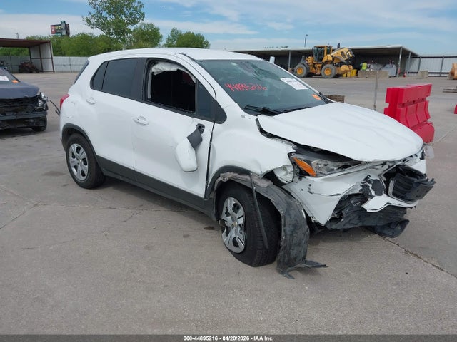 Salvage Chevrolet Trax Image