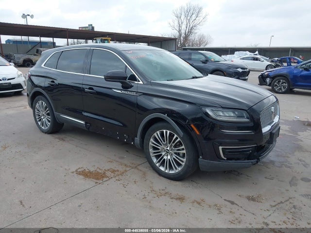 Salvage Lincoln Nautilus Image