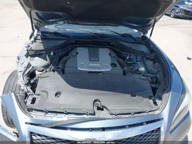 INFINITI Q70 3.7 Luxe