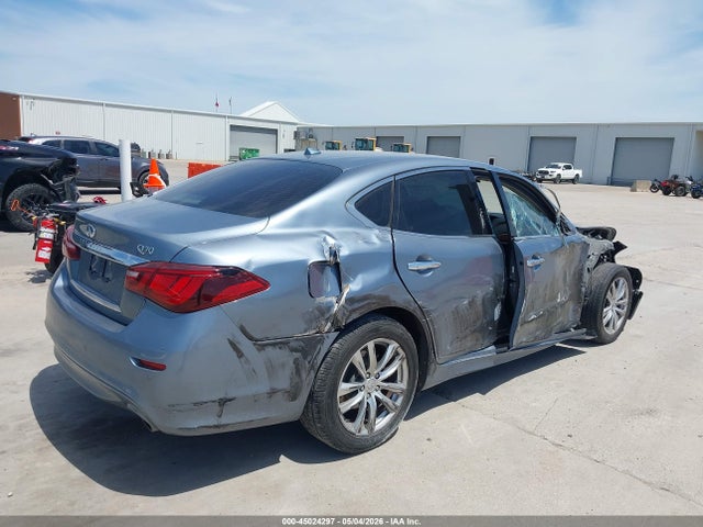 INFINITI Q70 3.7 Luxe