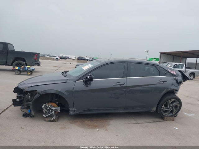 Hyundai ELANTRA Limited