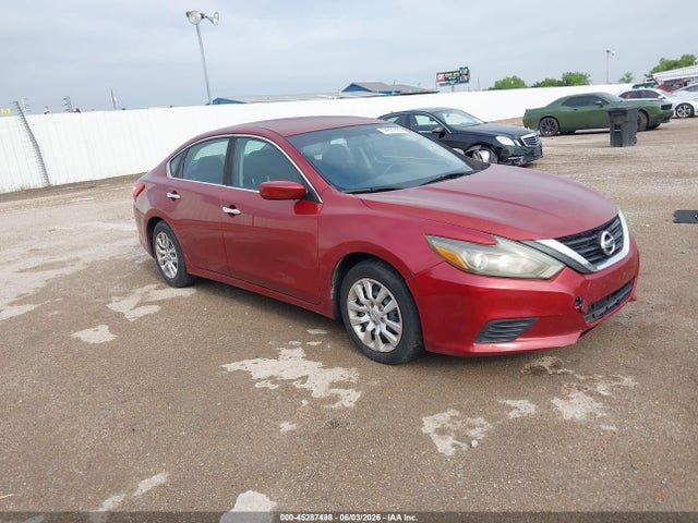 Salvage Nissan Altima Image