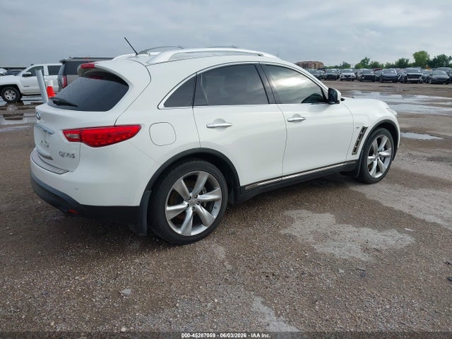 INFINITI Qx Base V8