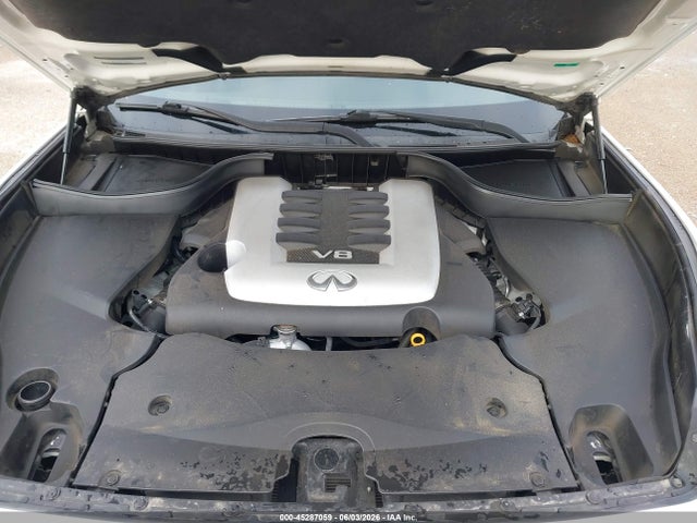 INFINITI Qx Base V8