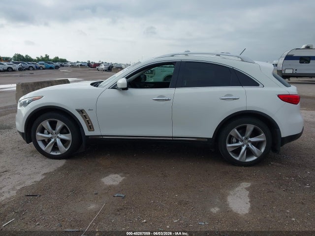 INFINITI Qx Base V8
