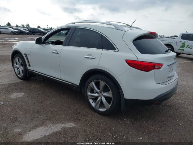 INFINITI Qx Base V8