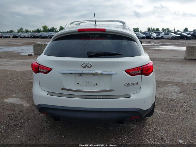 INFINITI Qx Base V8