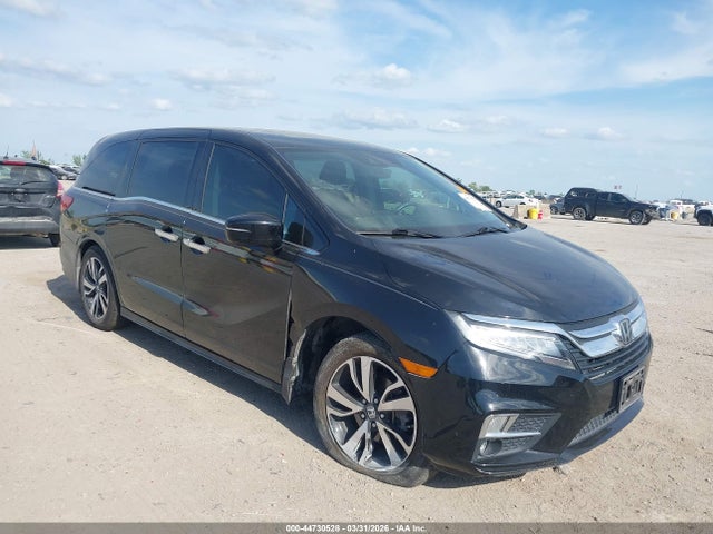 Salvage Honda Odyssey Image