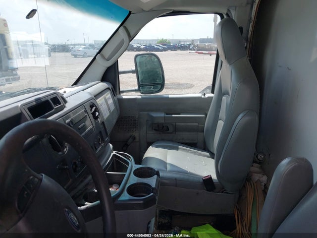 Ford E-350