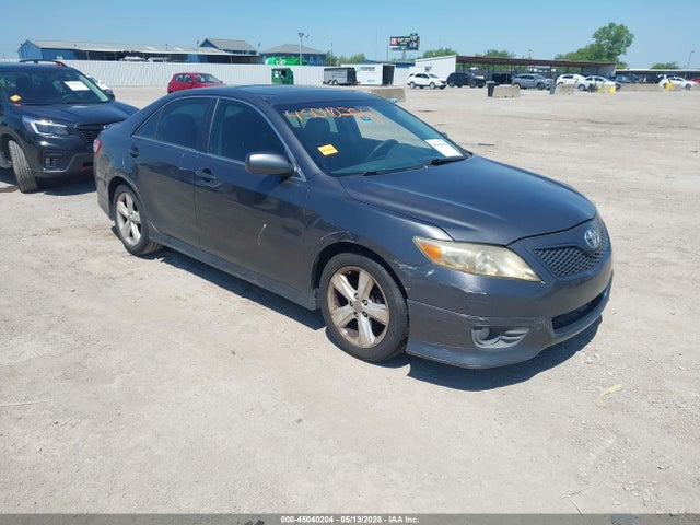 Salvage Toyota Camry Image