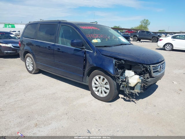 Salvage Volkswagen Routan Image