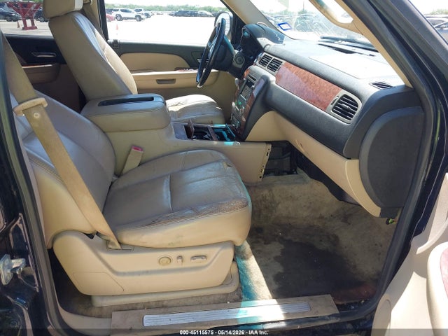 Chevrolet Suburban 1500 Ltz