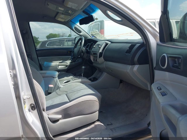 Toyota Tacoma Base V6