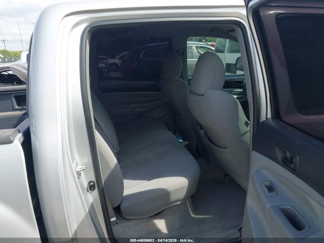 Toyota Tacoma Base V6